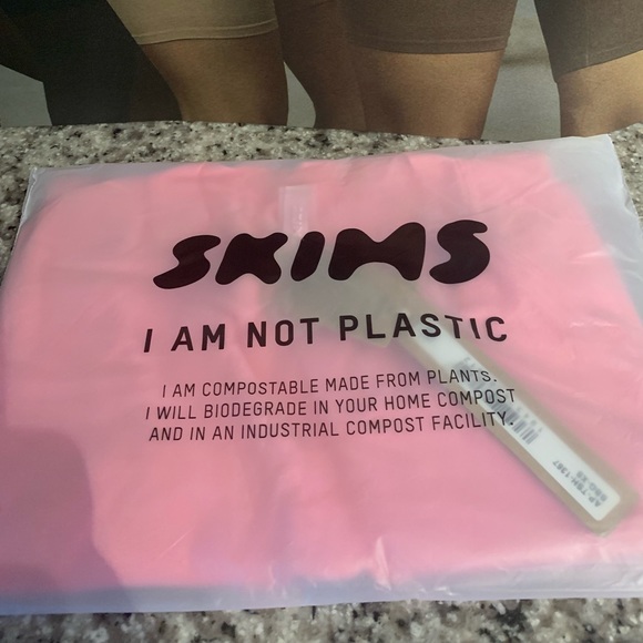 Vintage Cropped Raglan T-Shirt in Bubblegum Pink | Size XS 💕 - Picture 9 of 10